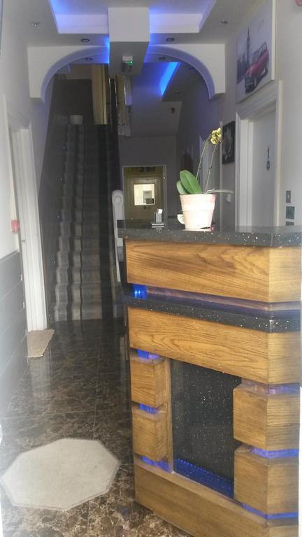 The Crystal Lodge Hotel London Borough of London Borough of Croydon Exteriör bild